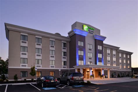 hotel near ocean downs casino